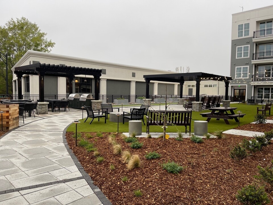 BellaAge Hickory in Hickory, NC - Building Photo