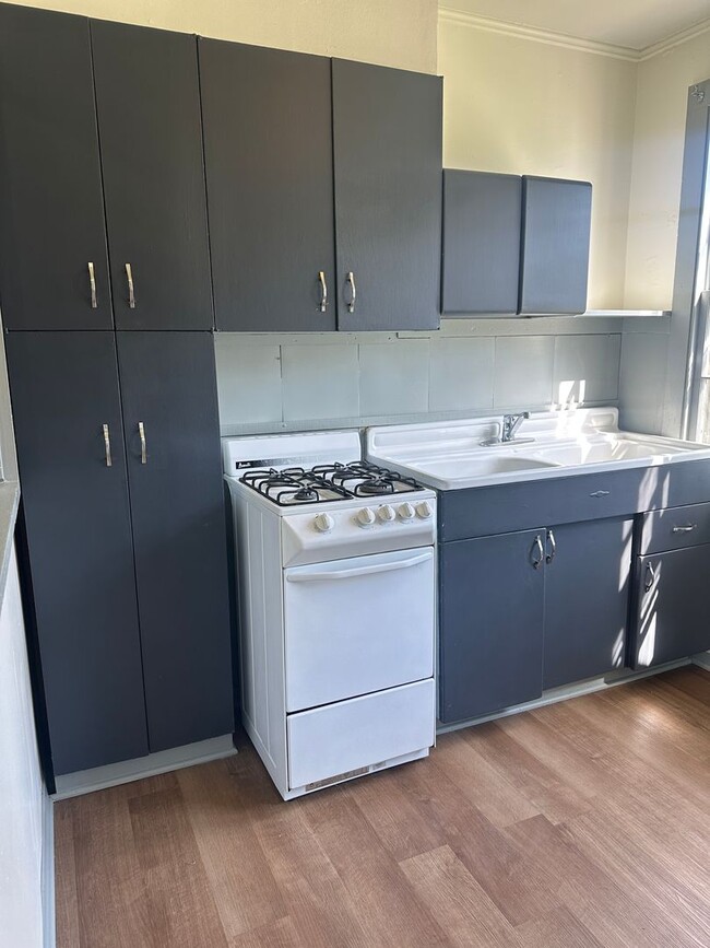 property at 11 Riley Manor Cir