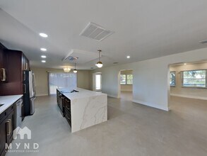 10100 Paradise Blvd in Treasure Island, FL - Building Photo - Building Photo