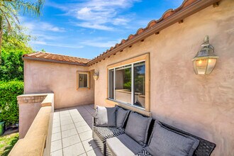 14916 Hesby St in Los Angeles, CA - Building Photo - Building Photo