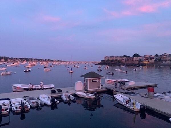 8 Lee St, Unit 2 in Marblehead, MA - Building Photo - Building Photo