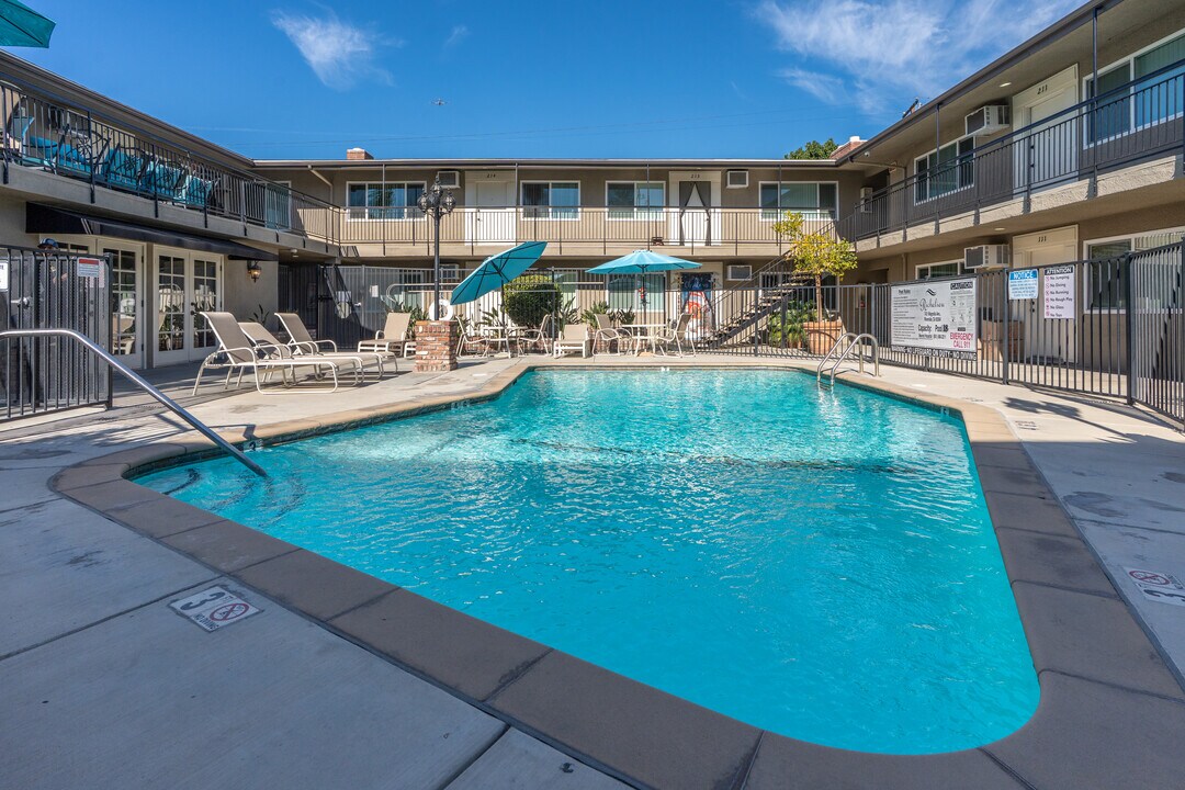 Richelieu Apartments in Riverside, CA - Building Photo