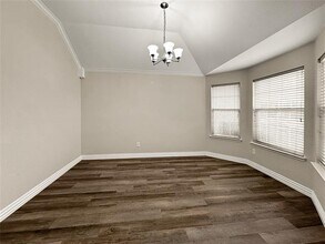 545 Edgeview Dr in Grand Prairie, TX - Building Photo - Building Photo