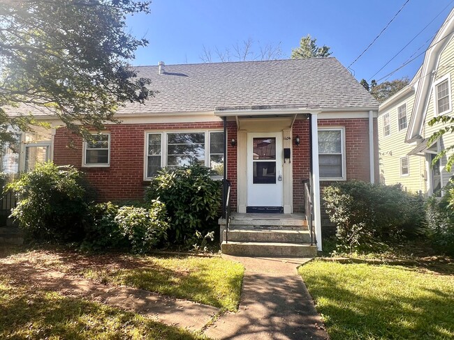 property at 1104 Little High St