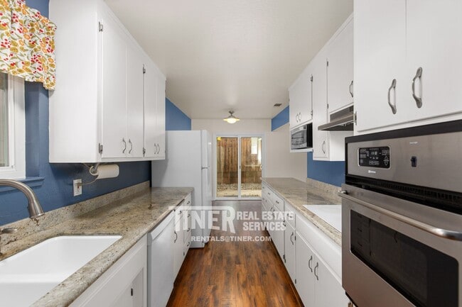 3960 Annabelle Ave in Roseville, CA - Building Photo - Building Photo