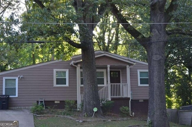 property at 3095 McKenzie Rd