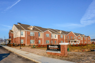 Riverside Senior Lofts in Dayton, OH - Foto de edificio - Building Photo