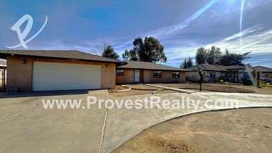 11889 Jacaranda Ave in Hesperia, CA - Building Photo - Building Photo
