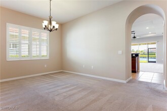 13515 Cambridge Ln in Naples, FL - Building Photo - Building Photo