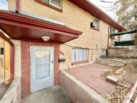 878 Linley Ct in Denver, CO - Building Photo