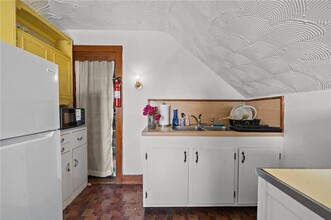 350 Broadway in Newport, RI - Foto de edificio - Building Photo