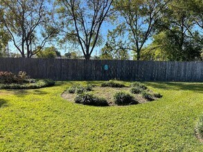 5801 Lumberdale Rd in Houston, TX - Building Photo - Building Photo