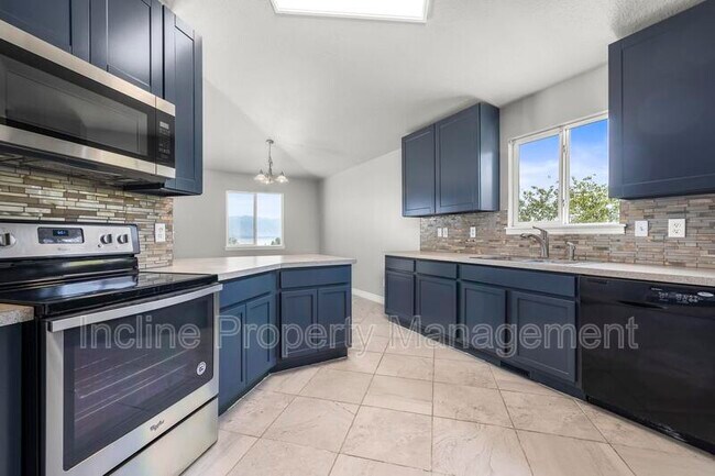 4016 S Sunrise Dr in Saratoga Springs, UT - Building Photo - Building Photo