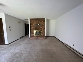 421-421 N Shiloh Ave in Columbia, MO - Building Photo