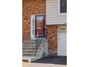 2265 Oregon Ct in Minneapolis, MN - Building Photo - Building Photo