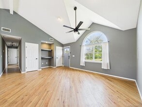45 Willow St in Riverhead, NY - Building Photo - Building Photo