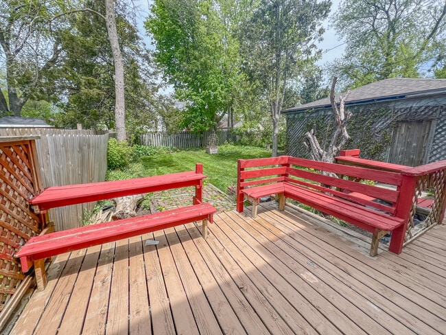 1218 Bluff Ave in Sheboygan, WI - Foto de edificio - Building Photo