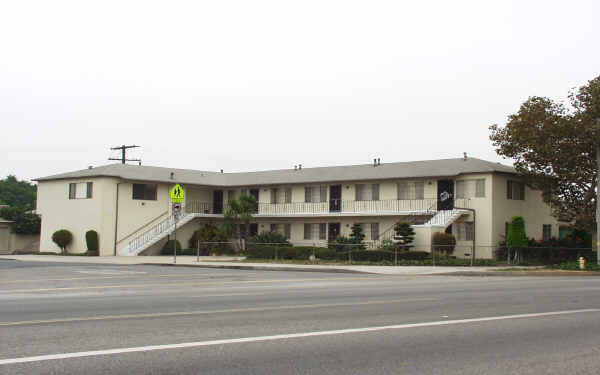 6405 E Olympic Blvd in Los Angeles, CA - Building Photo