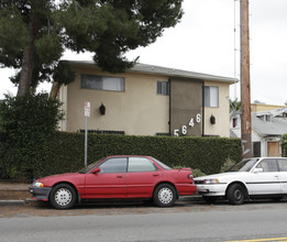 5646 Fountain Ave in Los Angeles, CA - Foto de edificio - Building Photo