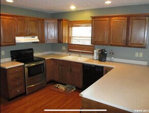 804 Hunters Creek Dr in Findlay, OH - Building Photo - Building Photo
