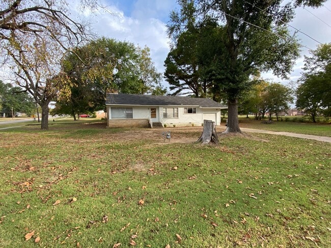property at 300 E El Paso St