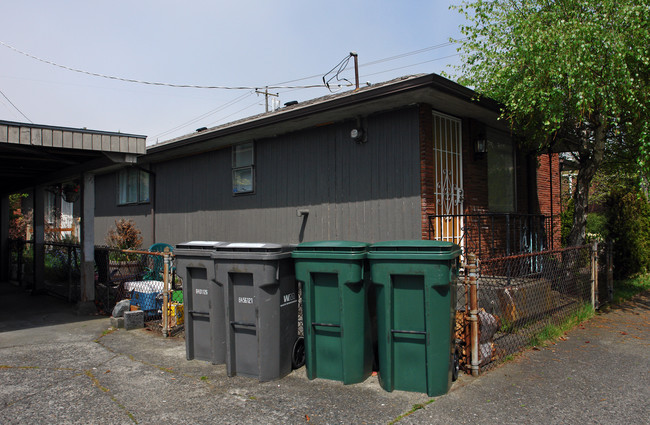 1215 NW 85th St in Seattle, WA - Building Photo - Building Photo