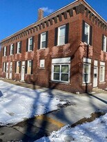 601-603 Hickory St in Waukegan, IL - Building Photo