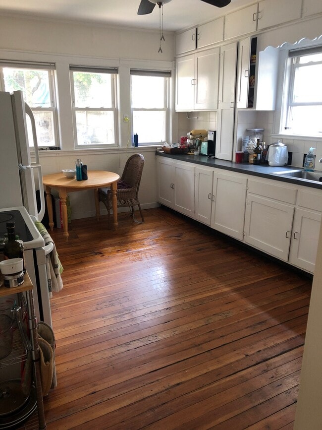 19 Warner St, Unit 2