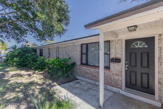 43 Millie Dr in Jacksonville Beach, FL - Building Photo - Building Photo