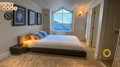 1430 Bewicke Av in North Vancouver, BC - Building Photo - Building Photo