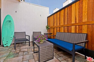 1133 24th St in Santa Monica, CA - Building Photo - Building Photo