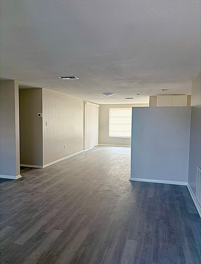 7936 Pineapple Ln in Port Richey, FL - Building Photo - Building Photo