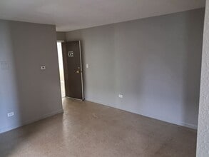 1600 Clinton St in Aurora, CO - Building Photo - Building Photo