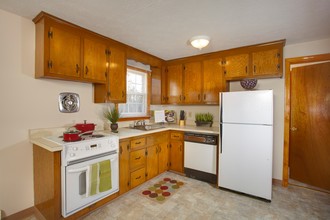 Willowbrook Apartments in Vernon, CT - Building Photo - Interior Photo