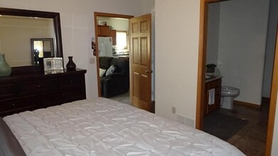 611 S Cherry Ln in Holmen, WI - Building Photo - Building Photo