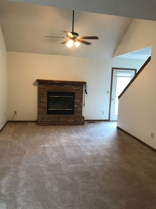 3420 W 24th St in Lawrence, KS - Foto de edificio