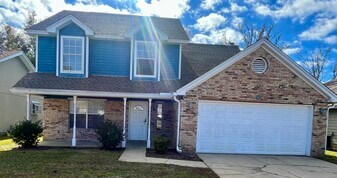 1864 Whispering Oaks Ln in Fort Walton Beach, FL - Building Photo