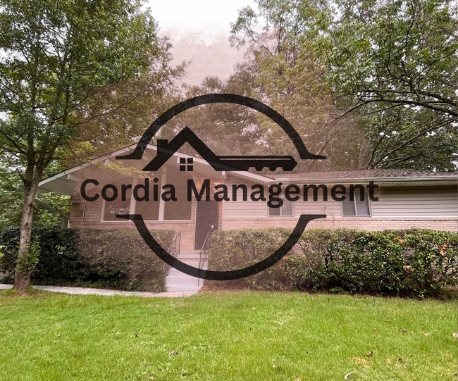 property at 1020 Eisenhower Ct SE