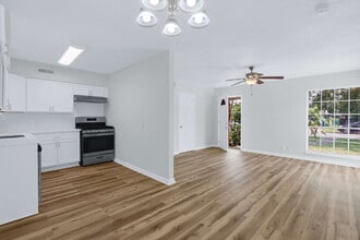 343 Blaze Ave in San Antonio, TX - Building Photo - Building Photo