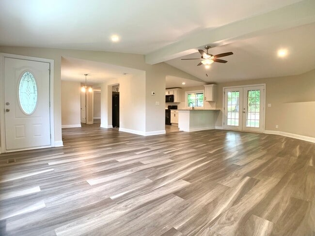 1495 Briar Hill Dr in Clarksville, TN - Building Photo - Building Photo