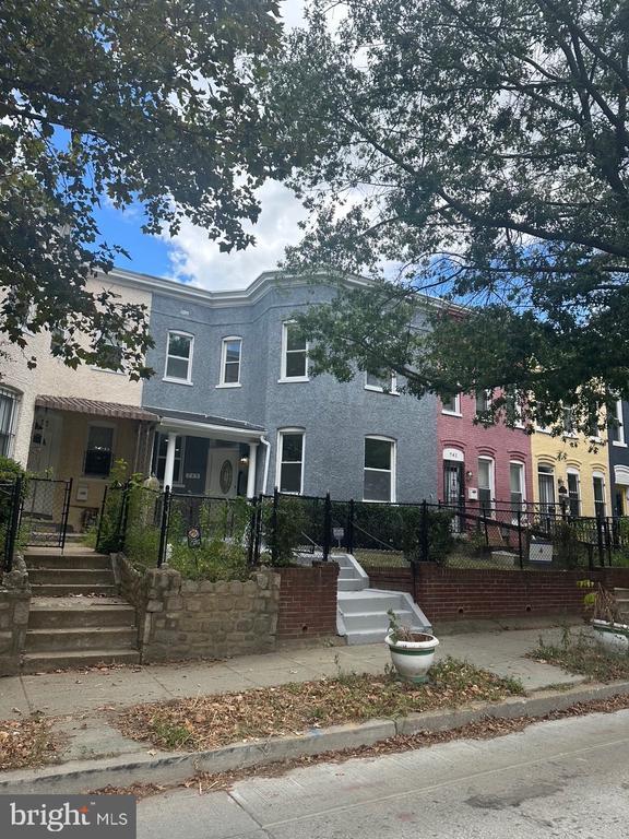 property at 745 Kenyon St NW