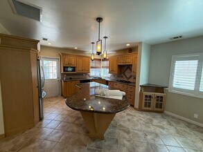 5958 Pearce Ave in Lakewood, CA - Foto de edificio - Building Photo