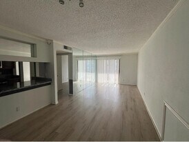 2830 S Bartell Dr in Houston, TX - Building Photo