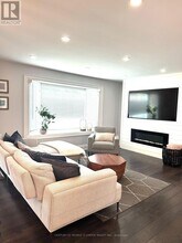 6062 Paddle Rd in Mississauga, ON - Building Photo - Building Photo