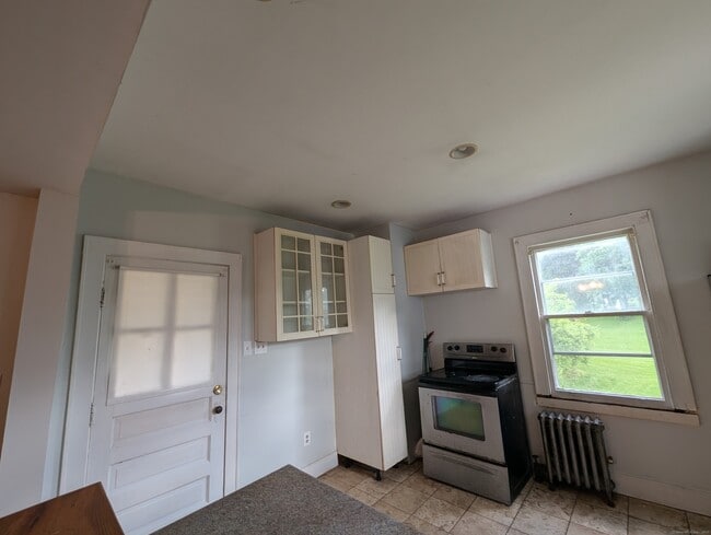 38 Depot St in East Windsor, CT - Building Photo - Building Photo