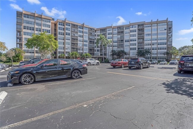 property at 1200 St Charles Pl