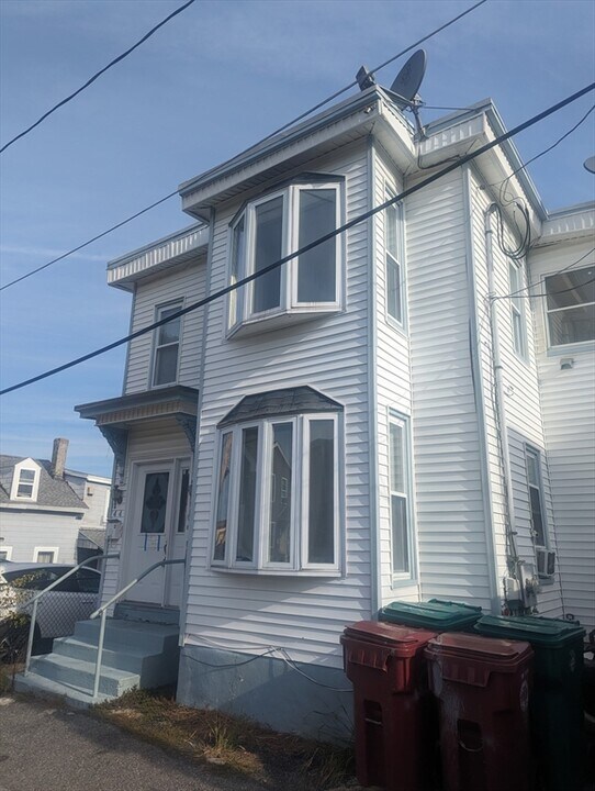 44 Prospect St in Lowell, MA - Building Photo