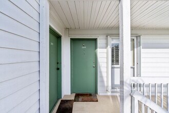 286 Cypress Point Dr in Palm Beach Gardens, FL - Building Photo - Building Photo