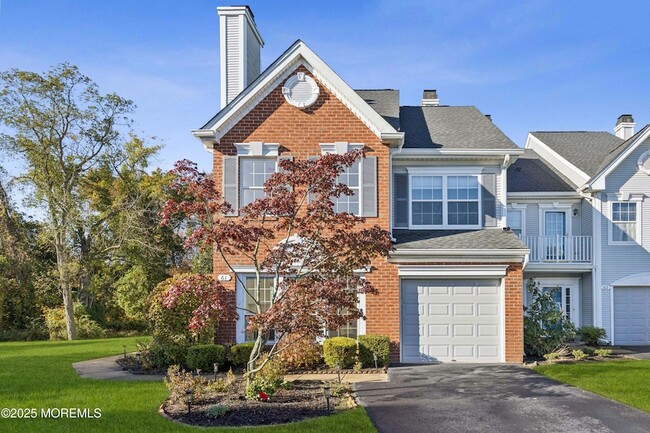 property at 61 S Manor Ct
