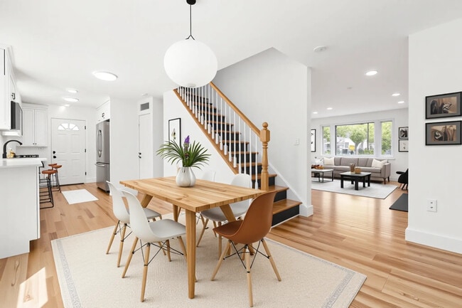 29 Beaconwood Rd in Newton, MA - Foto de edificio - Building Photo